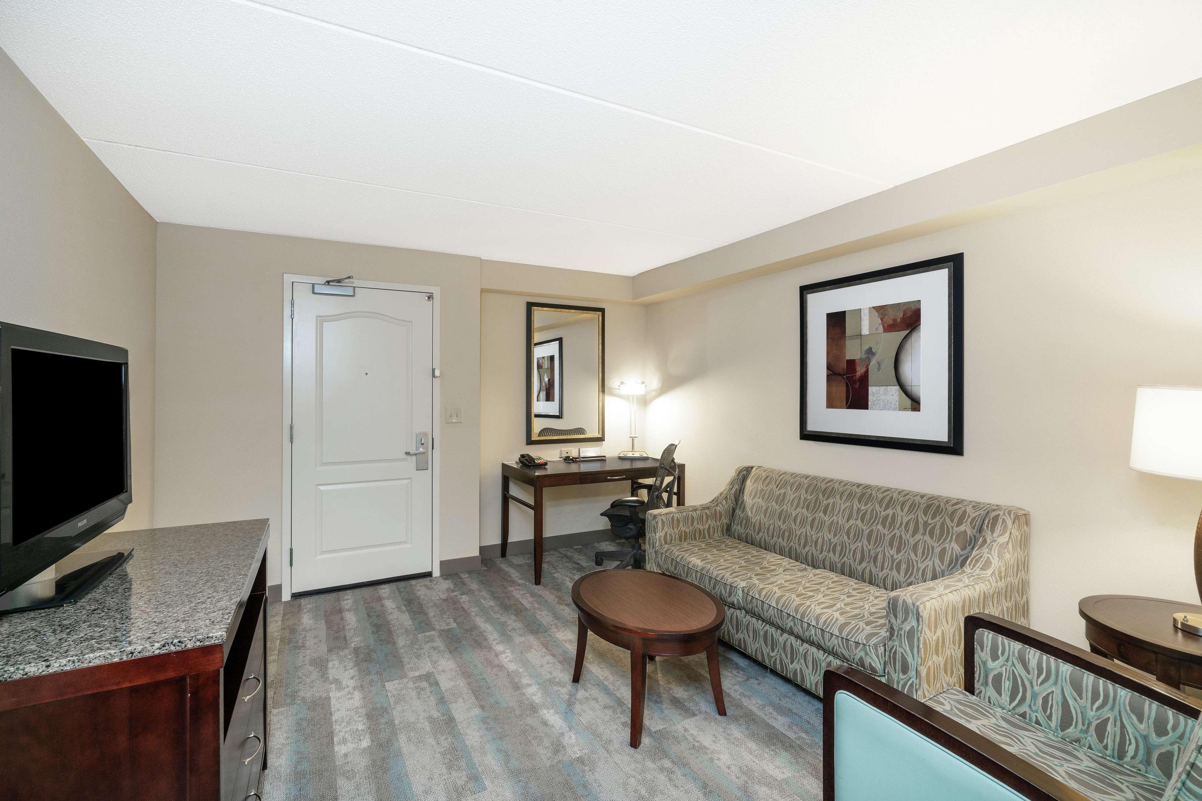 סנדסטון Hilton Garden Inn Richmond Airport מראה חיצוני תמונה