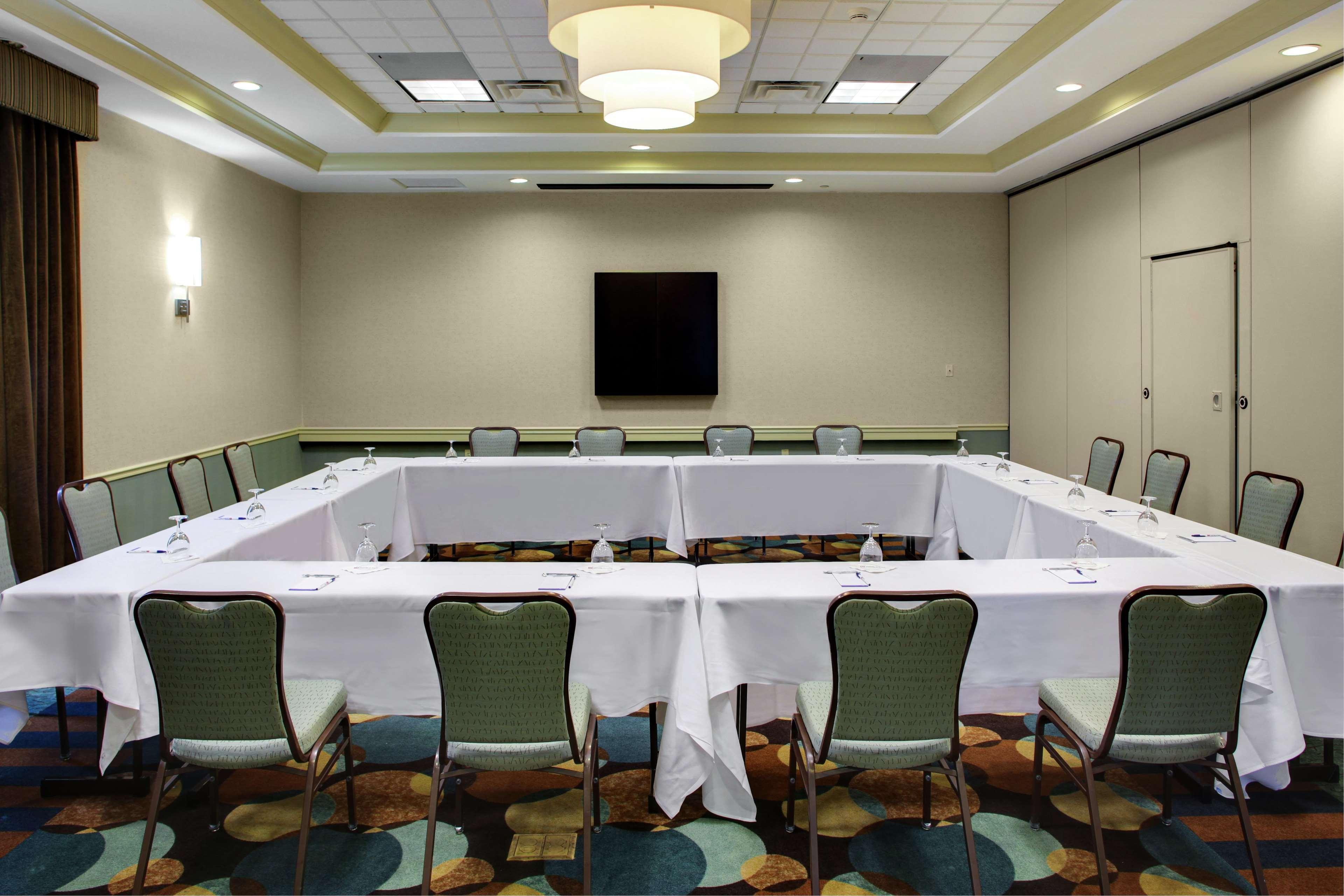 סנדסטון Hilton Garden Inn Richmond Airport מראה חיצוני תמונה