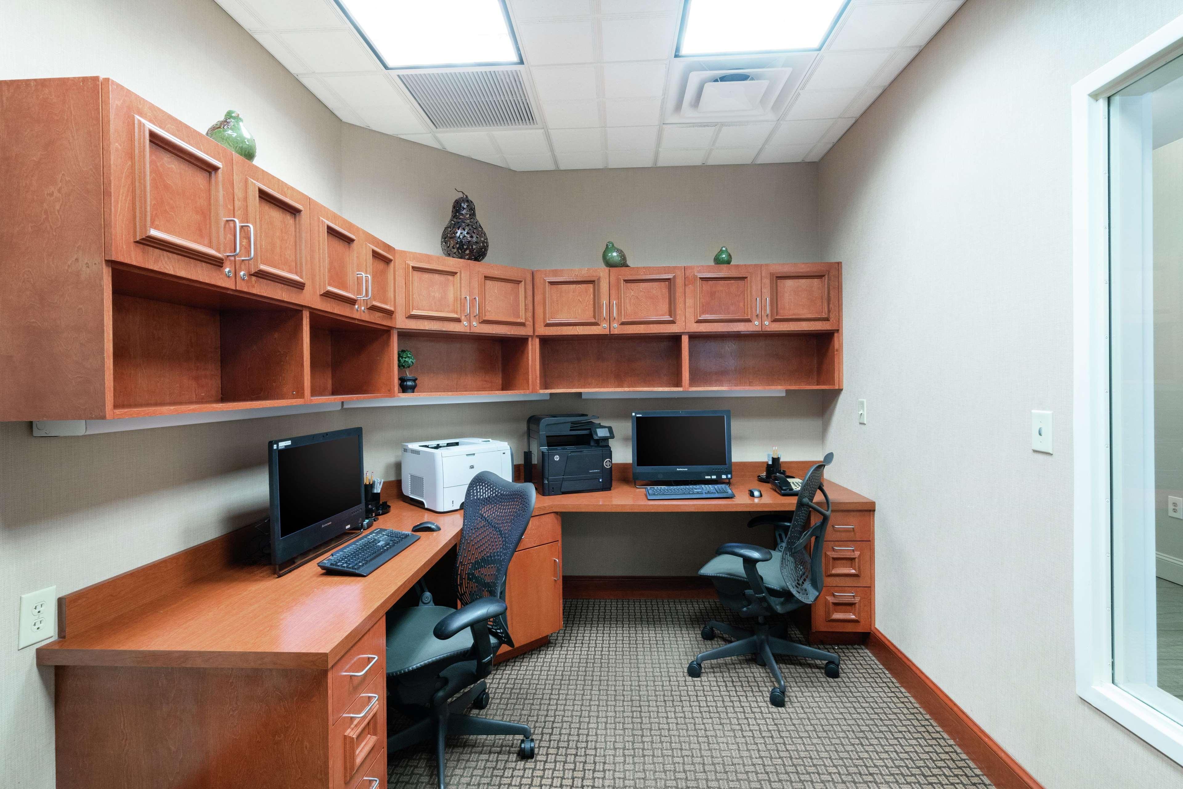 סנדסטון Hilton Garden Inn Richmond Airport מראה חיצוני תמונה