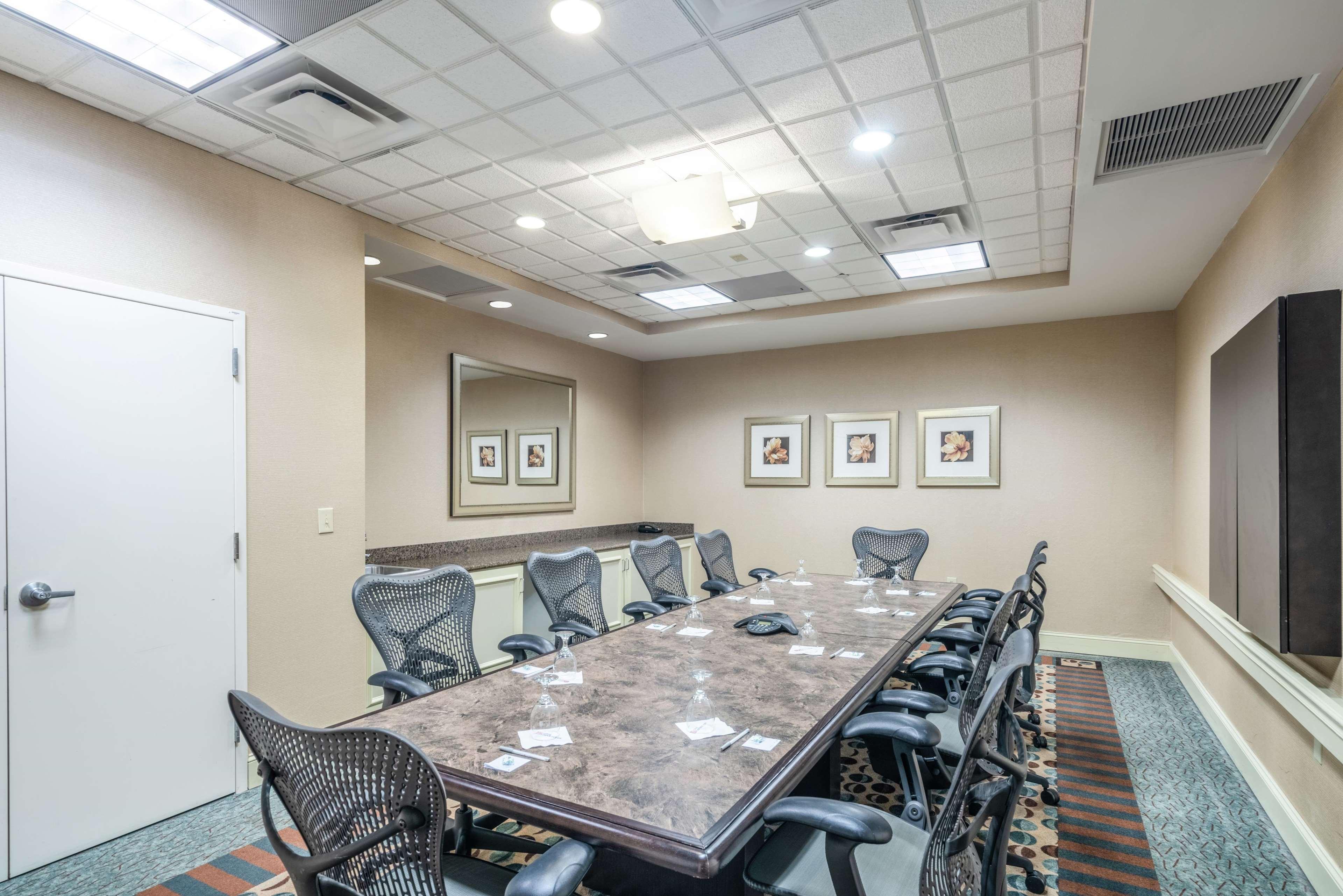 סנדסטון Hilton Garden Inn Richmond Airport מראה חיצוני תמונה