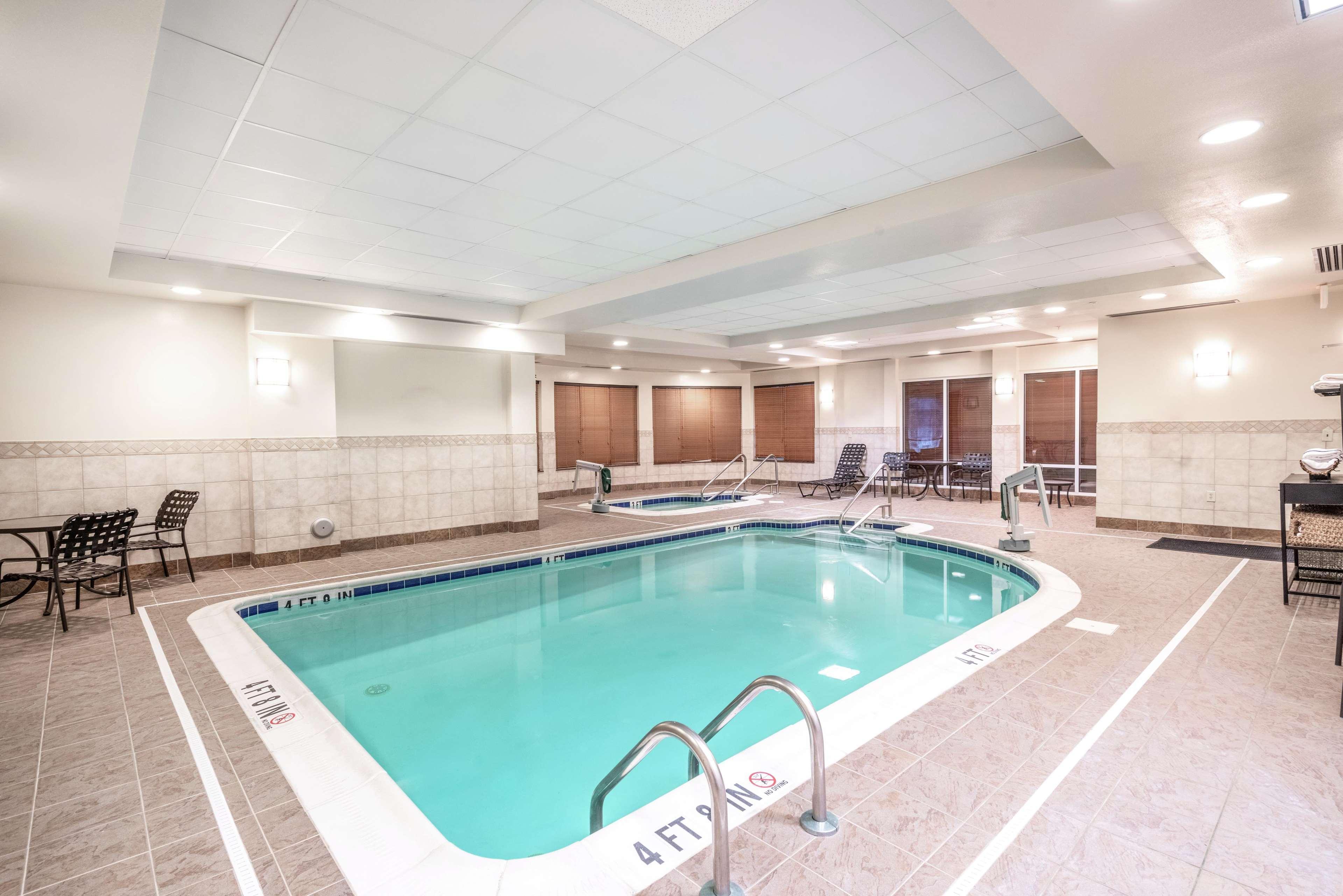 סנדסטון Hilton Garden Inn Richmond Airport מראה חיצוני תמונה