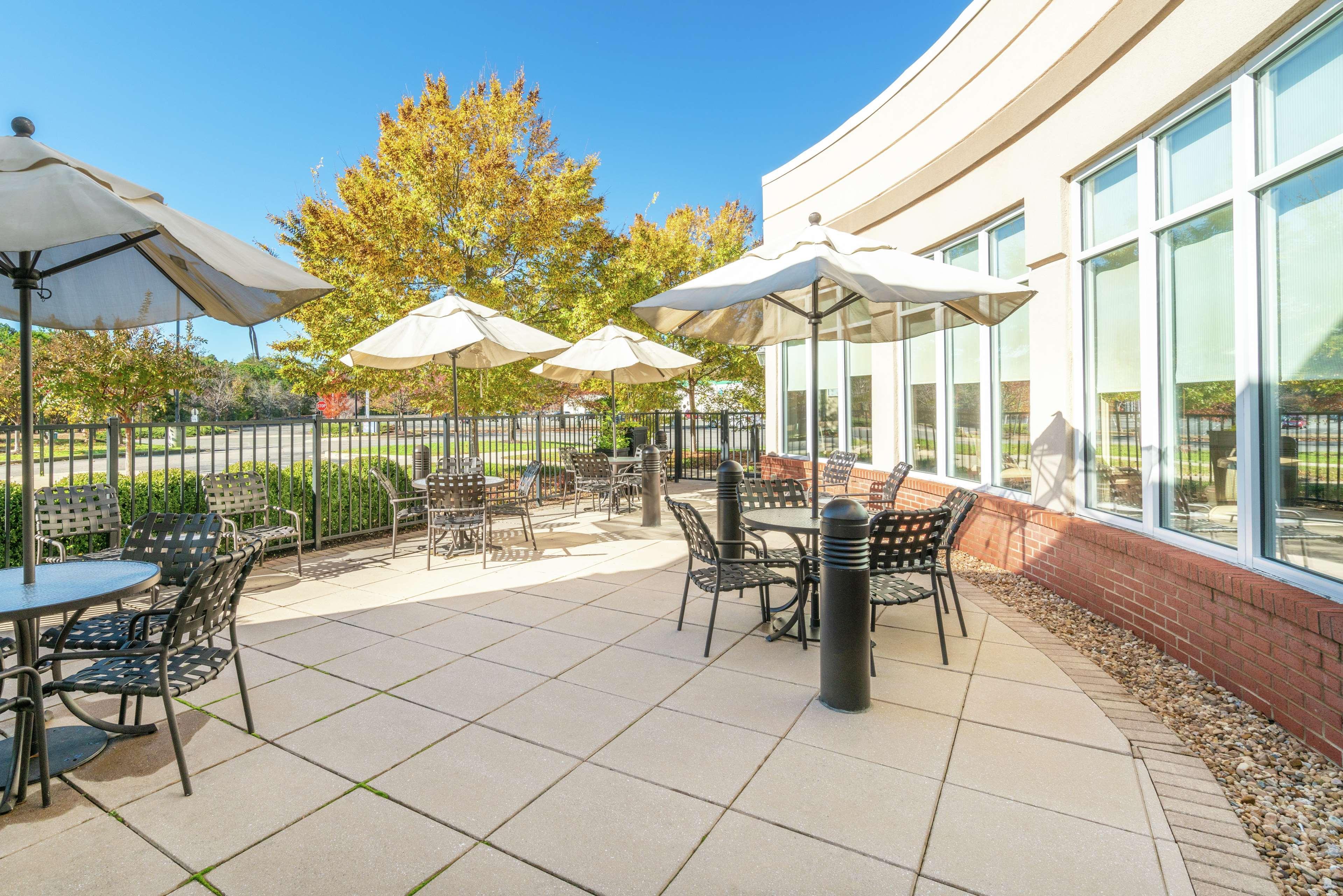 סנדסטון Hilton Garden Inn Richmond Airport מראה חיצוני תמונה