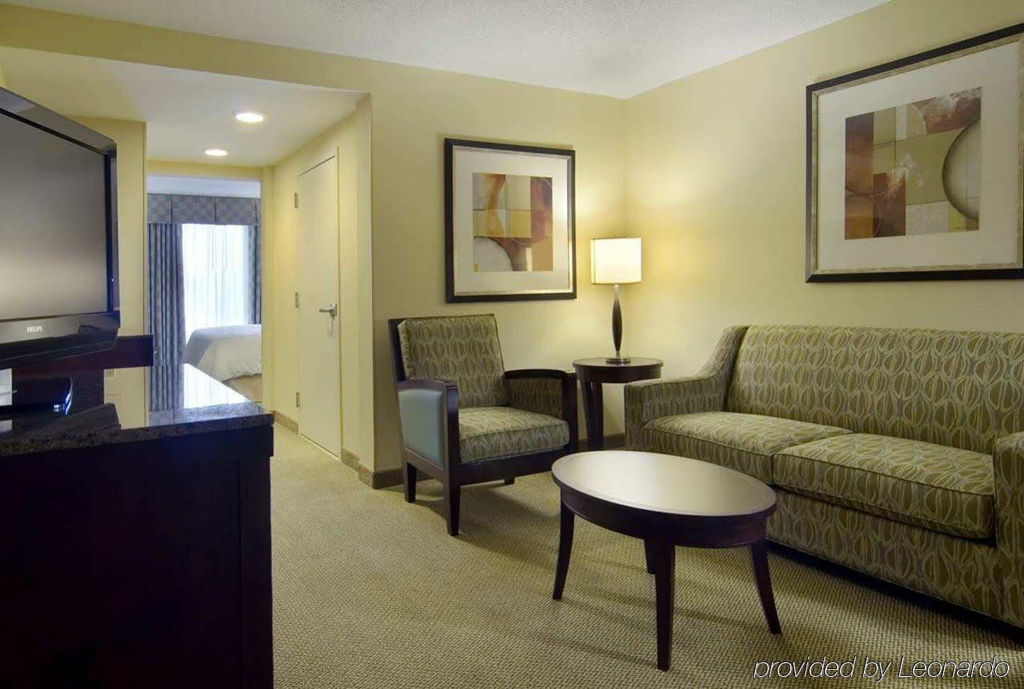 סנדסטון Hilton Garden Inn Richmond Airport מראה חיצוני תמונה